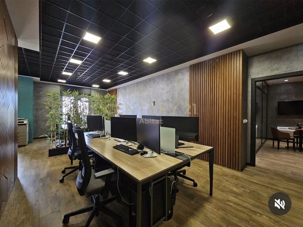 Shitet zyrë elitare në zemër të Bllokut!