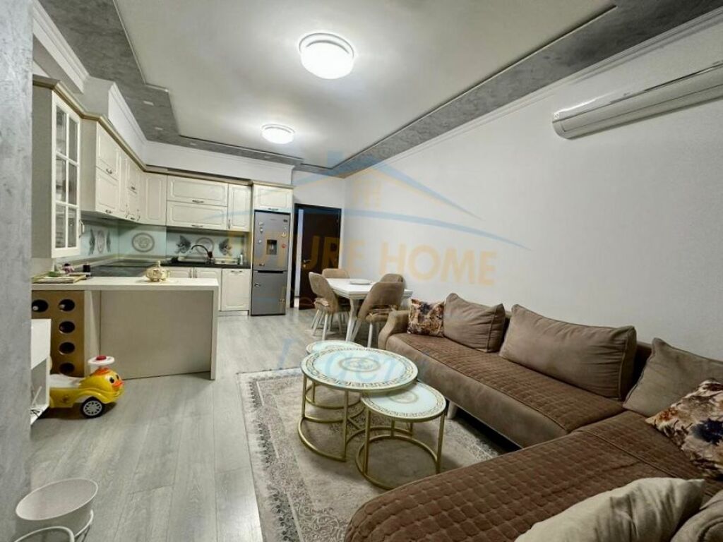 Rent, Apartment 2+1+2 Unaza e Re, Tirana