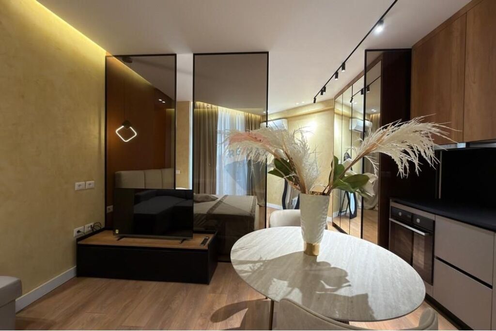 🏡 Appartamento monolocale di lusso in vendita – Piazza Skënderbej