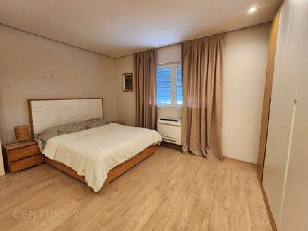 Apartament 3+1+2 tualete per qira Kopshti Botanik!