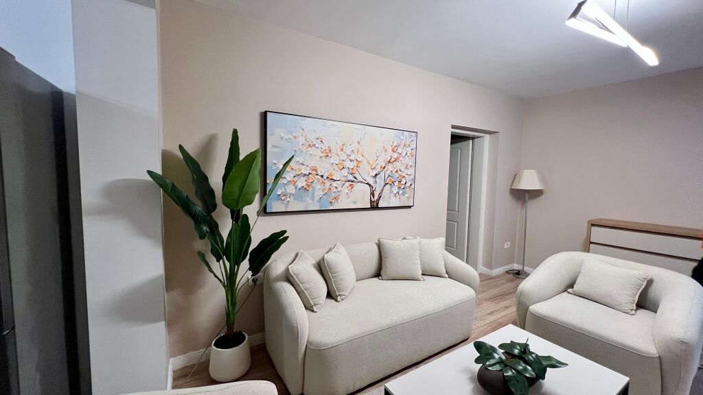 🏡 In Affitto: Appartamento 2+1 📍Myslym Shyr (Strada principale - Vicino a Well) - 2° Piano - 90.000 Lek - 110 m² || Totalmente rifinito nei dettagli ⚜️ 100% Nuovo - Pronto per Airbnb o Abitazione ✨