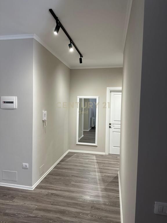 JEPET ME QIRA APARTAMENT 2+1+2 + POST PARKIMI TEK KOMPLEKSI ASL !