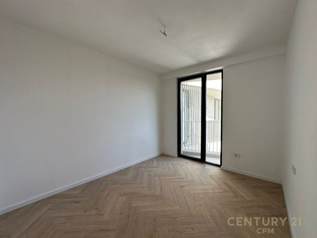 Zyre Per Qira Tek Golden Tower Tek Mine Peza!