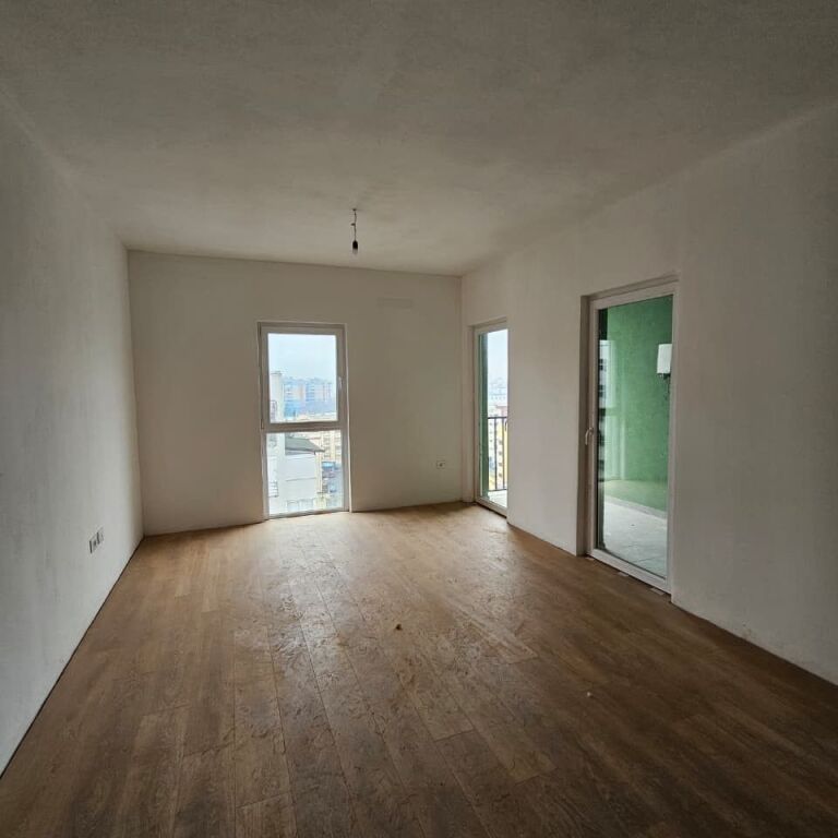 🏡 Shitet Apartament 2+1+2 – Tirana Entry 2 ✨