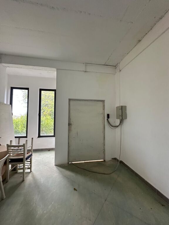 🏡 Shitet Godine 2 Kateshe ne Durres, prane Ures se Dajlanit