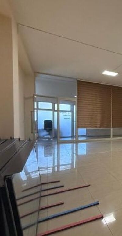 Multifunctional commercial space for rent