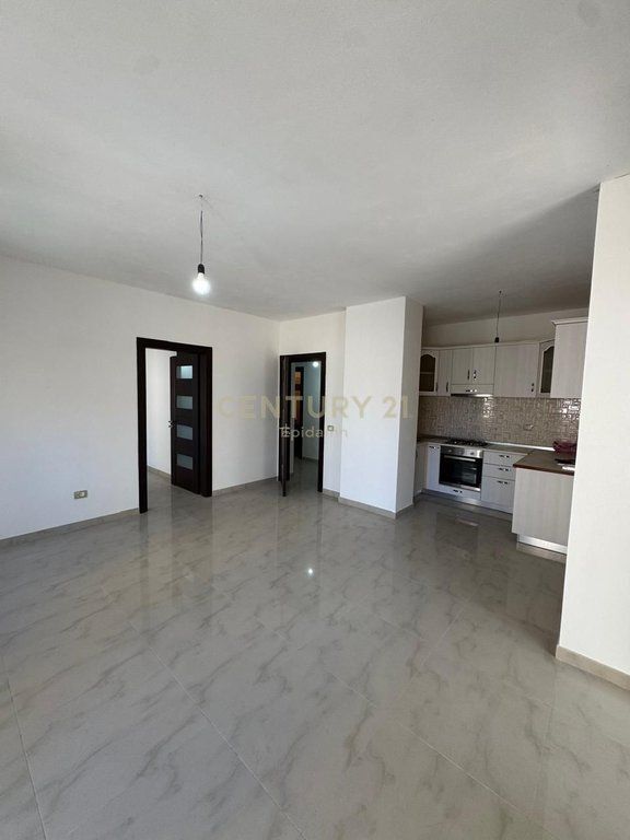 Appartamento 2+1+2 In Affitto nel Centro di Durrës !