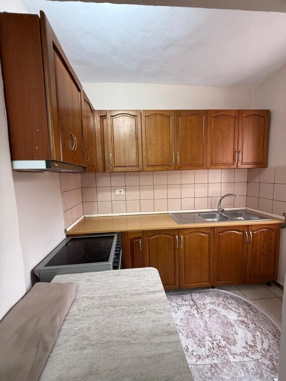 Apartament 1+1 me qira , Mine Peza