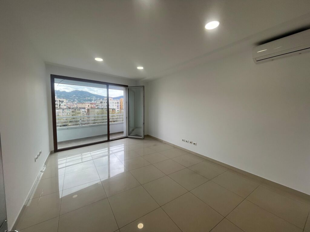 Ufficio in Affitto presso Hilton Garden Inn, Delijorgj