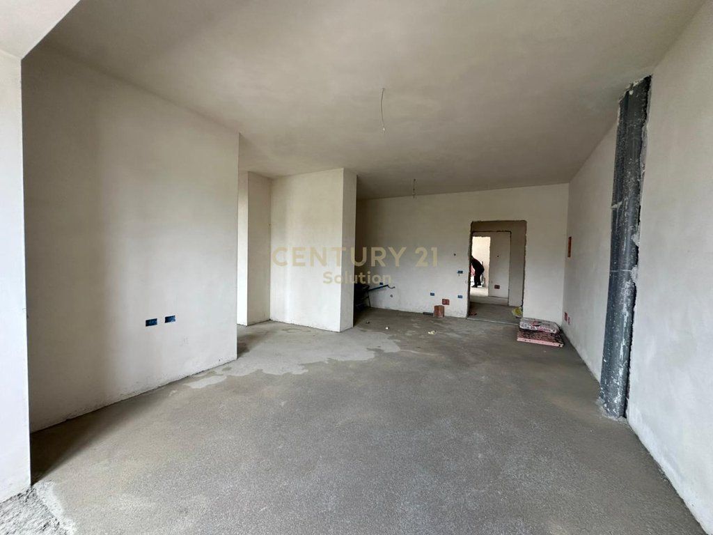 VENDESI APPARTAMENTO 2+1 A PASKUQAN