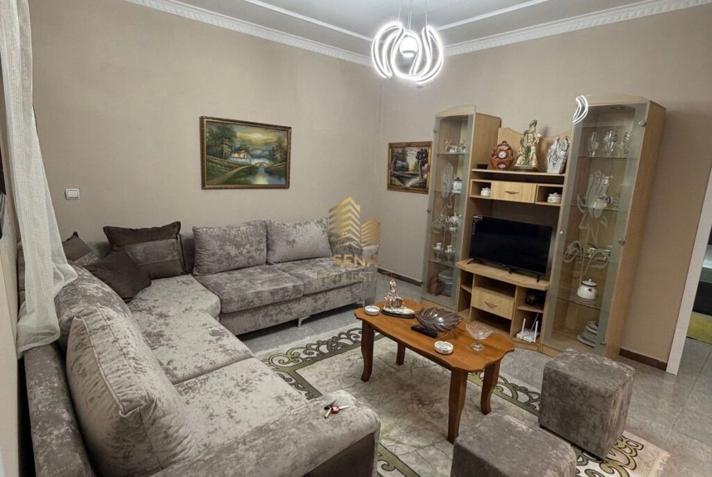 Rent, Apartment, 1+1, Kinostudio, 35,000 Leke/Month