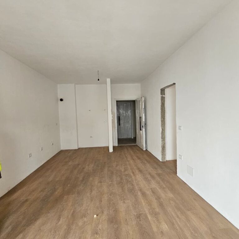 🏡 Shitet Apartament 2+1+2 – Tirana Entry 2 ✨