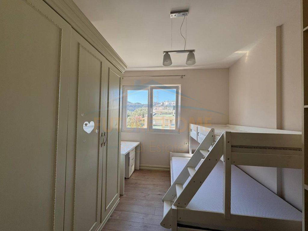 Rent Apartment 3+1+2+2 Parking Spaces, Dry Lake, Tirana