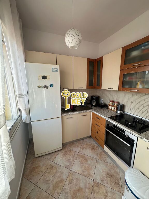 🏡 APARTAMENT ME QERA 1+1 – Qendër, Sotir Noka, Durrës