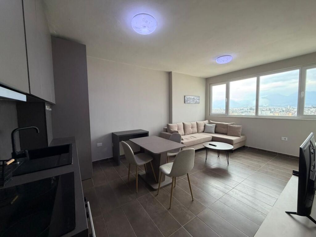 Apartament 2+1 per qira tek Golden Park prane Amerikan 3.