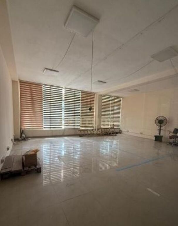 Multifunctional commercial space for rent