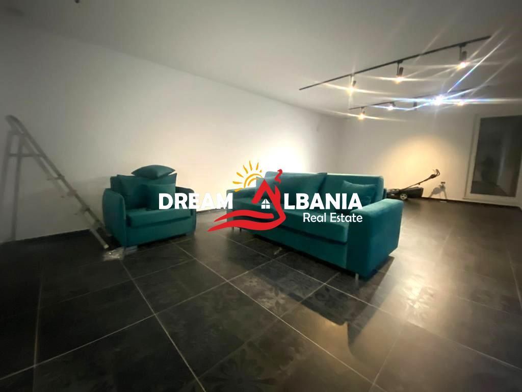 Super Ville di Lusso+Piscina in Affitto a Mjull Bathore, Residenza Elysium (ID 4251441)