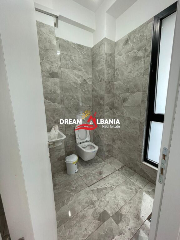 Business Premises for Rent Kavaja Street, At Square 21 (ID 42611415)