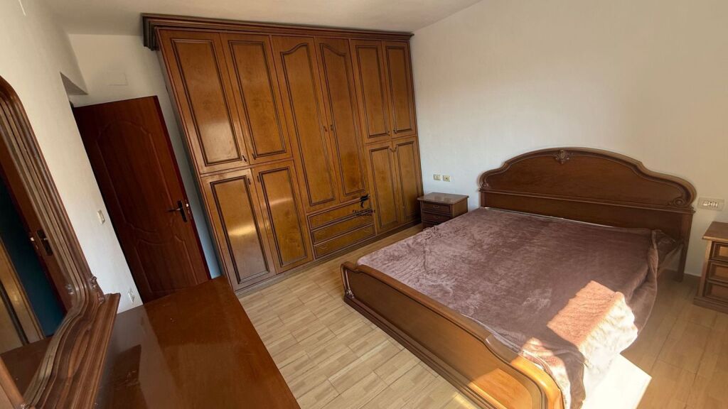 APARTAMENT ME QERA 1+1 PAZARI RI 40.000 LEKE  FH-66065