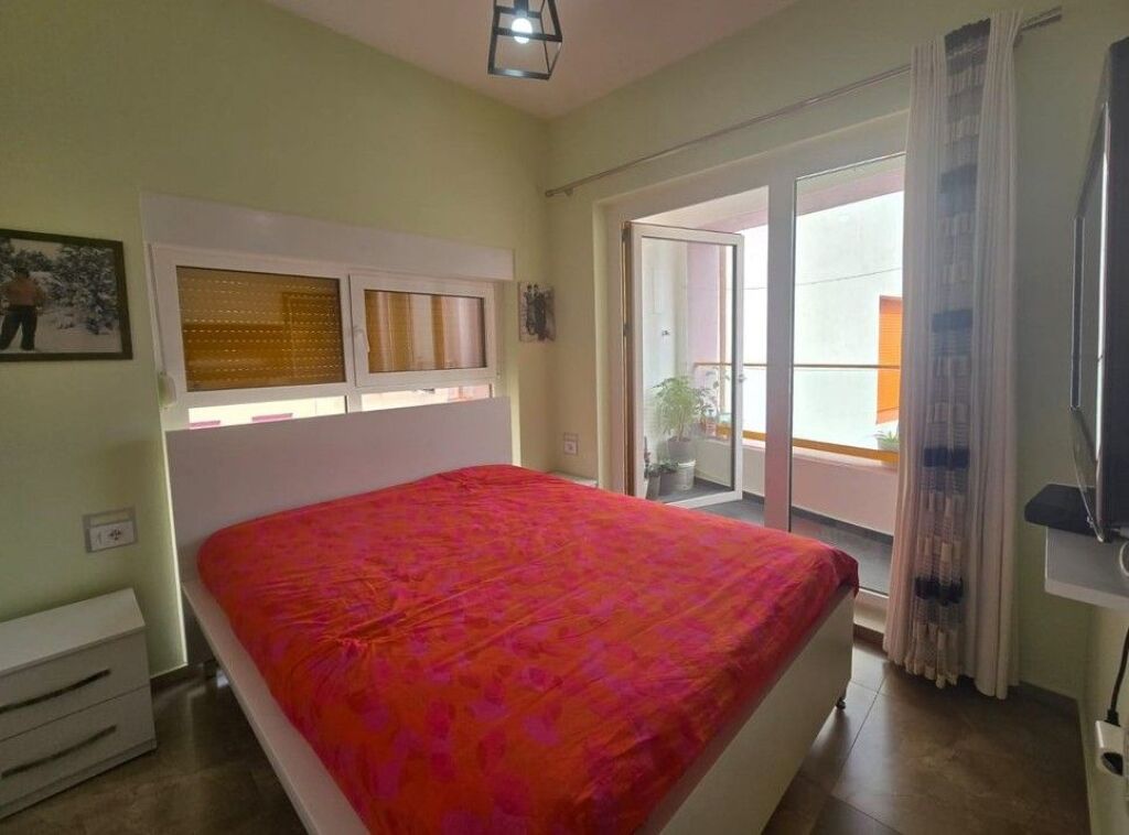 Appartamento 1+1 in Vendita a Ali Demi, Tirana