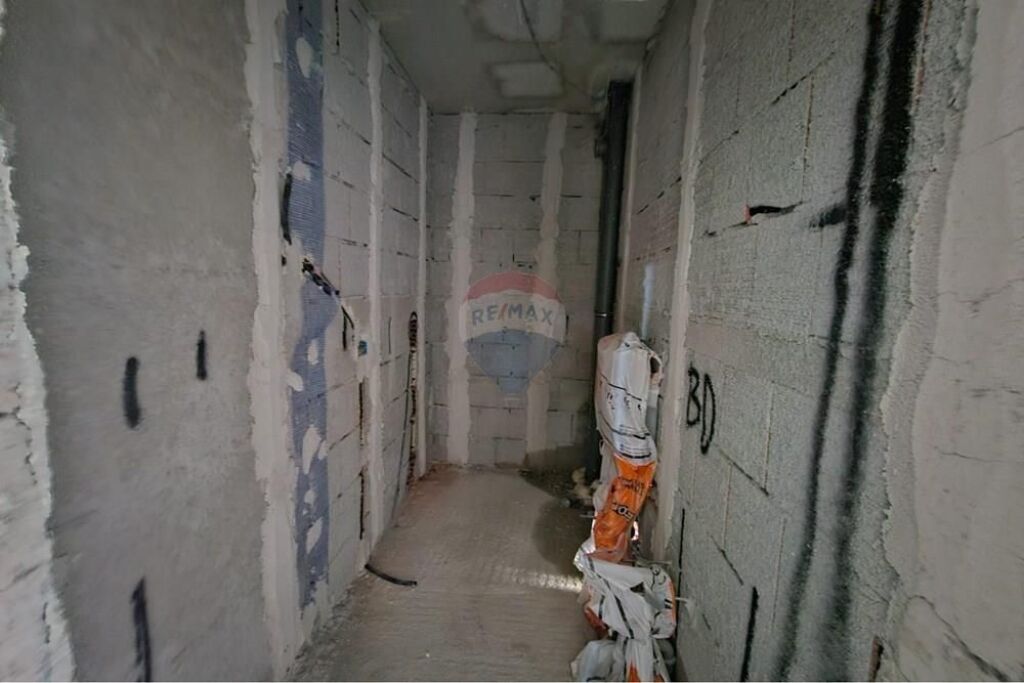 Shitet Apartament 1+1 tek Rruga e Elbasanit