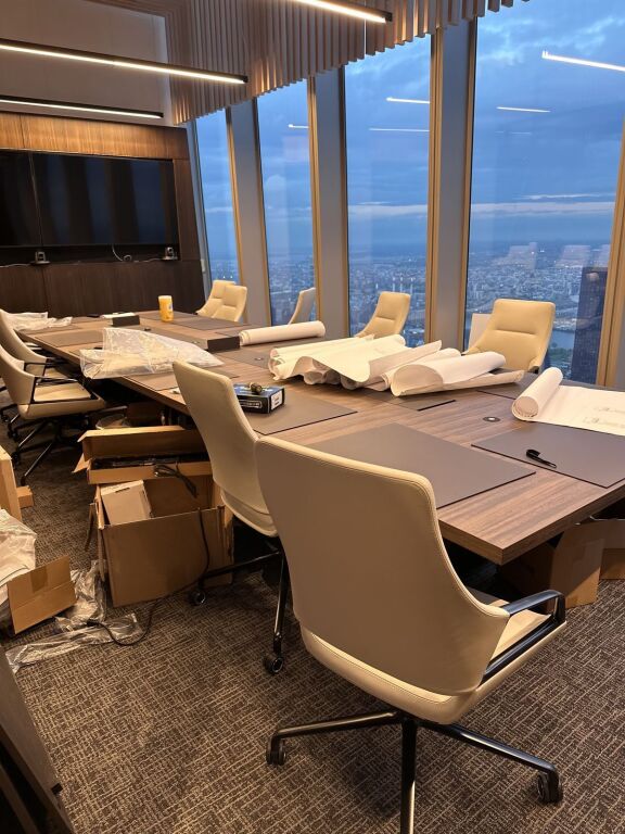 UFFICIO IN VENDITA PRESSO IL COMUNE DI PARIGI