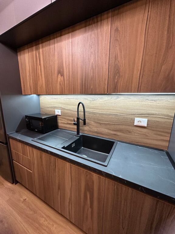 Jepet  me qira 1+1 🏷️45.000Leke Mangalem Ali Dem