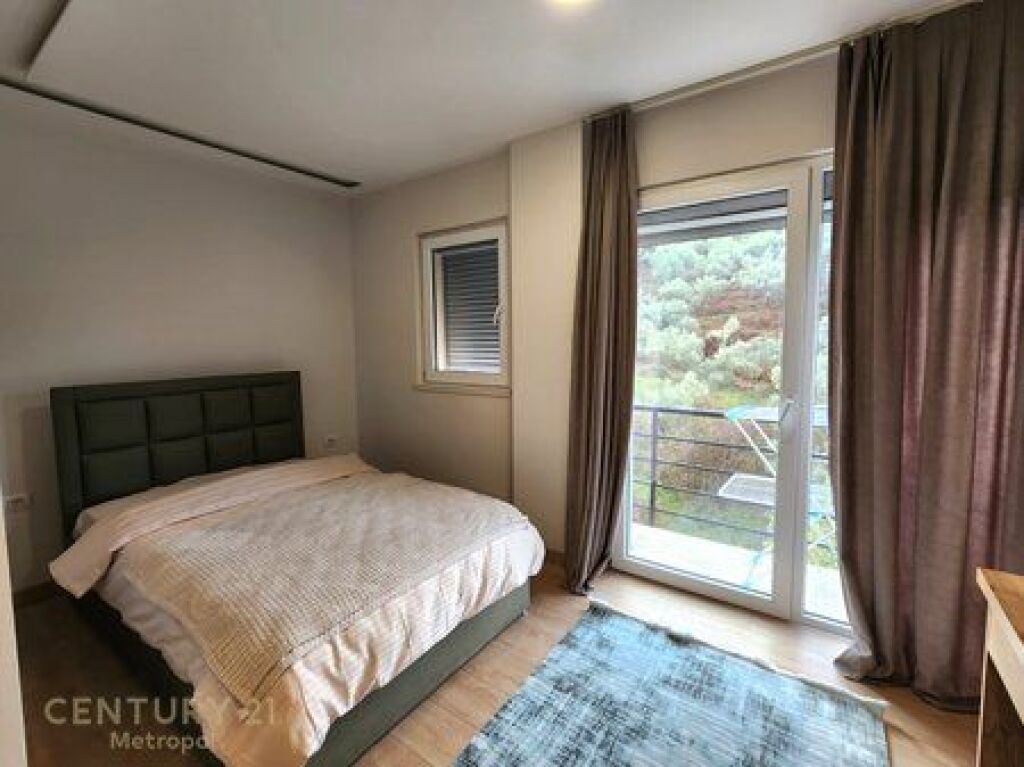 Apartament 3+1+2 tualete per qira Kopshti Botanik!