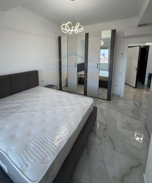 Affitto, Appartamento 1+1, Complesso Golden Park, Tirana