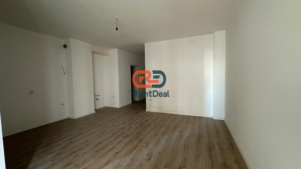 Ne Laprake, Tek Kompleksi E 88, Jepet Me Qira Apartament 1+1+Post Parkimi, Me Planimetri Perfekte!!