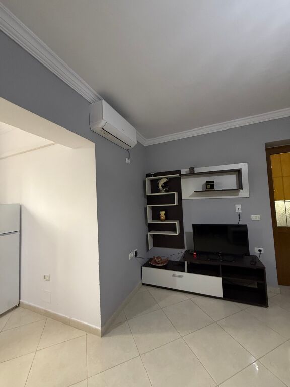 🏠AFFITTASI Ingresso 1+1 in Villa privata 📍Ex Venue  🏢1° piano, con cortile 💶 45.000 Leke/Mese trattabili