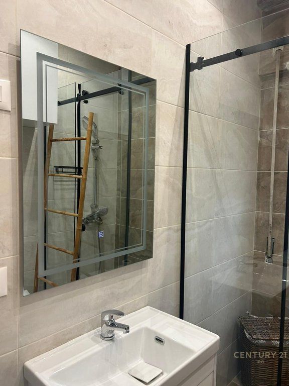 1+1 FOR RENT AT THE MUNICIPALITY OF PARIS