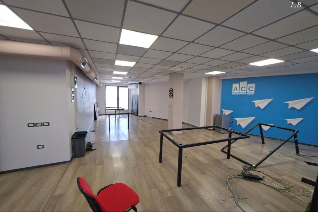 Ambient biznesi me qira prane qendres!