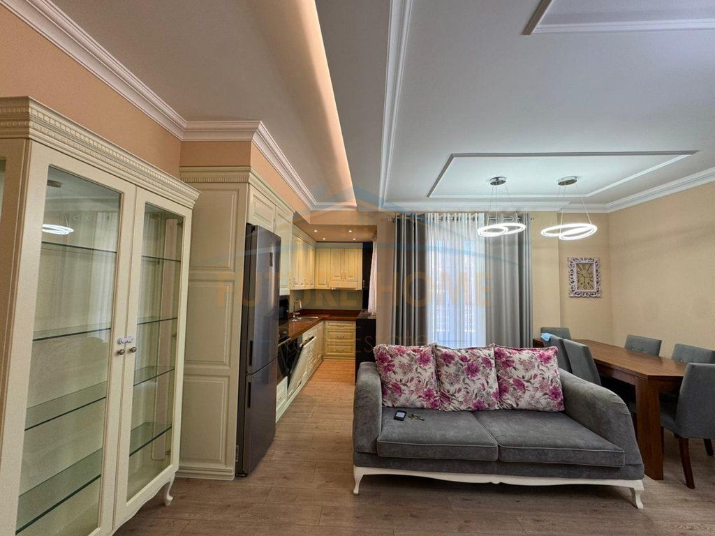 Rent Apartment 3+1+2+2 Parking Spaces, Dry Lake, Tirana