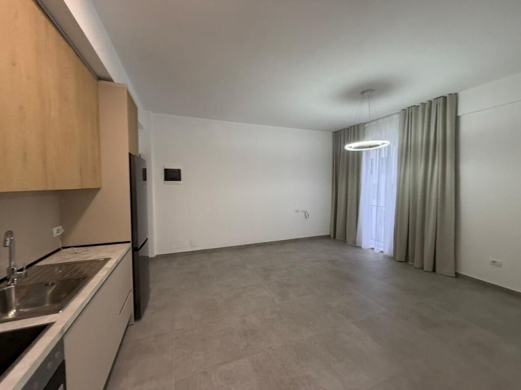 🏢 Jepet me qira apartament 2+1 – 5 Maji💰 Çmimi: 400 euro/muaj