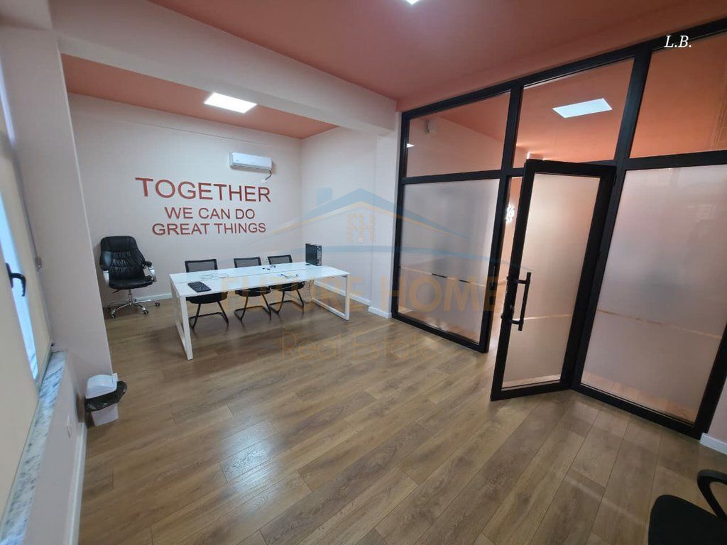 Rent, Business Premises, Commune of Paris, Tirana.