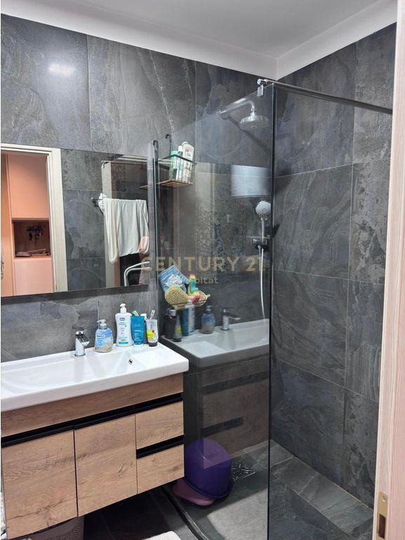 Apartament 2+1 per shitje- Kika 2, Komuna e Parisit