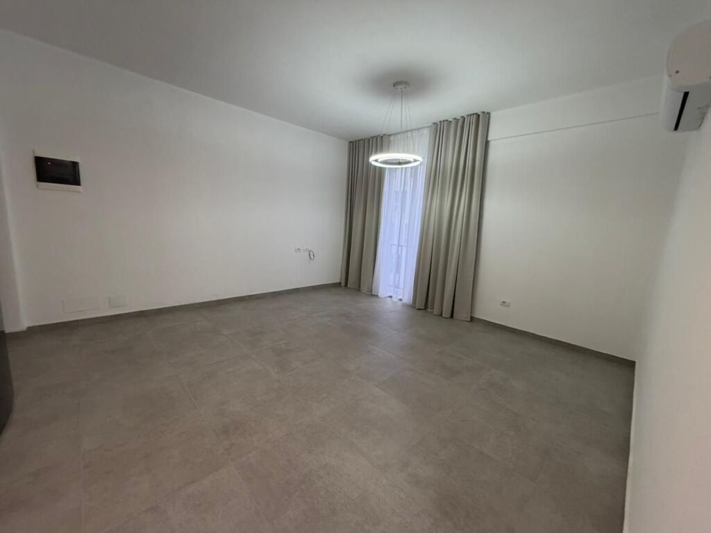🏢 Jepet me qira apartament 2+1 – 5 Maji💰 Çmimi: 400 euro/muaj
