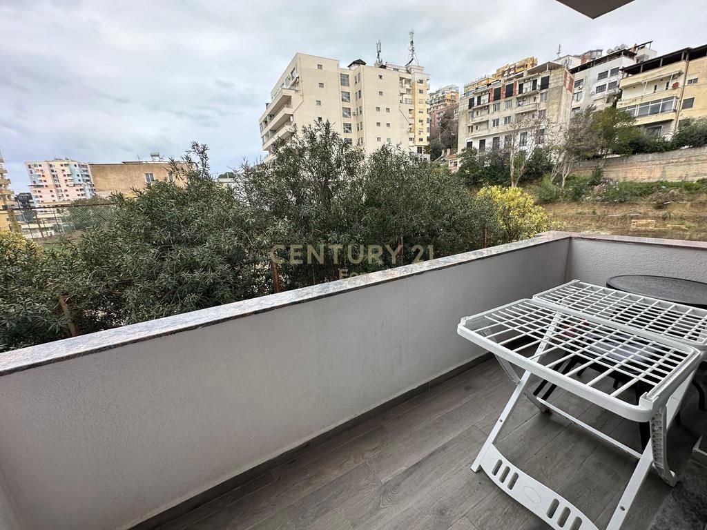 Appartamento 2+1+2 e posto auto in affitto a Vollga, Durrës!