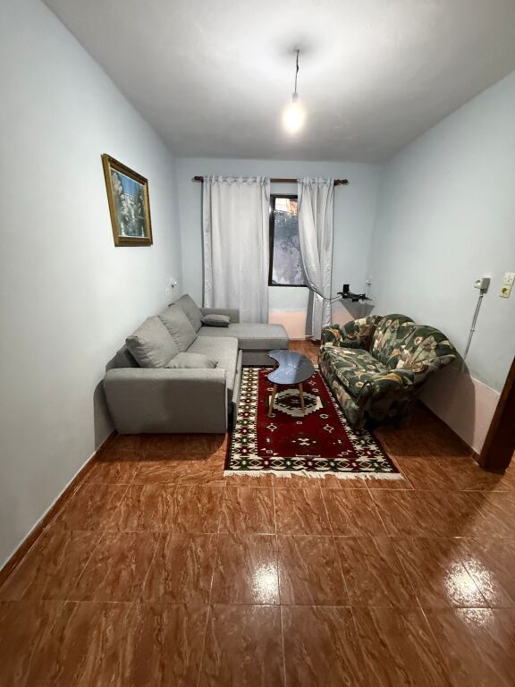 Qender. Apartament 1+1 me qera 30,000 leke Hotel Colosseu