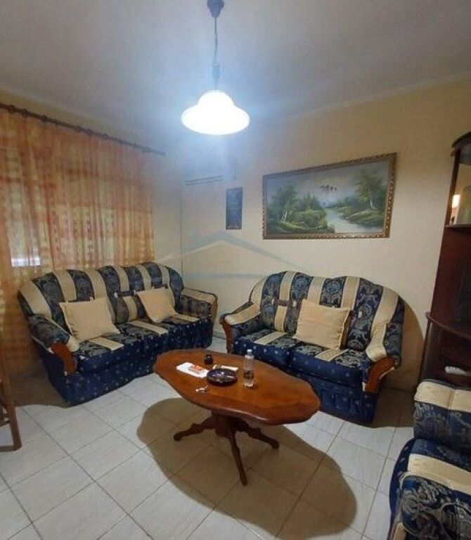 Shitet, Apartament 1+1, Ali Demi, Tiranë.