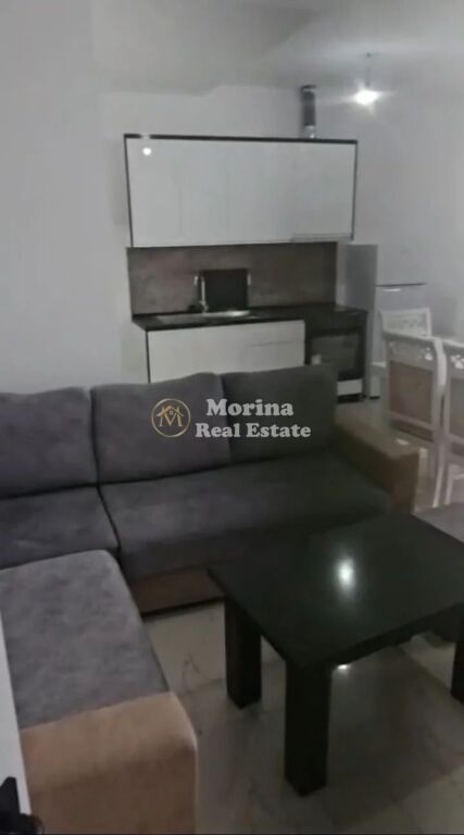 Qera | Shtëpi private 2 + 1 | Rruga Llazar Shapatini | 450 €/muaj