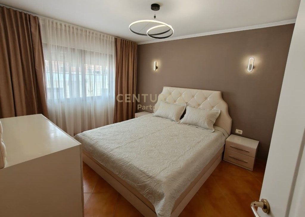 FOR SALE APARTMENT 1+1 – DIBRES STREET