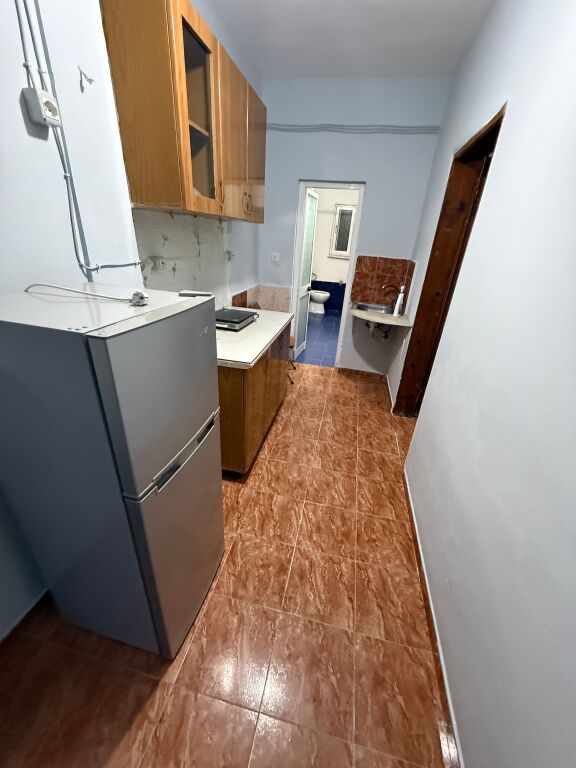 Qender. Apartament 1+1 me qera 30,000 leke Hotel Colosseu