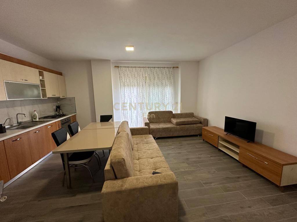 Appartamento 2+1+2 e posto auto in affitto a Vollga, Durrës!