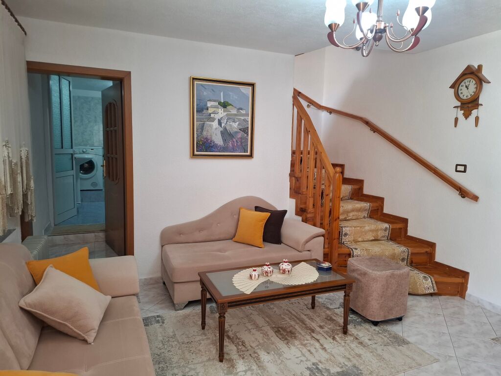 SHITET SHTEPI DUNAVAT GJIROKASTER