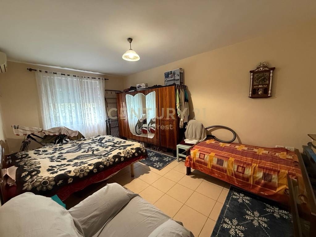 VASIL SHANTO, APARTAMENT 3+1 PËR SHITJE