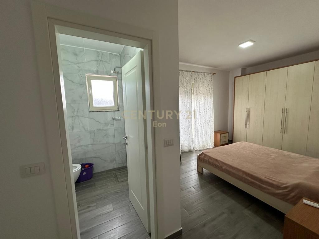 Appartamento 2+1+2 e posto auto in affitto a Vollga, Durrës!