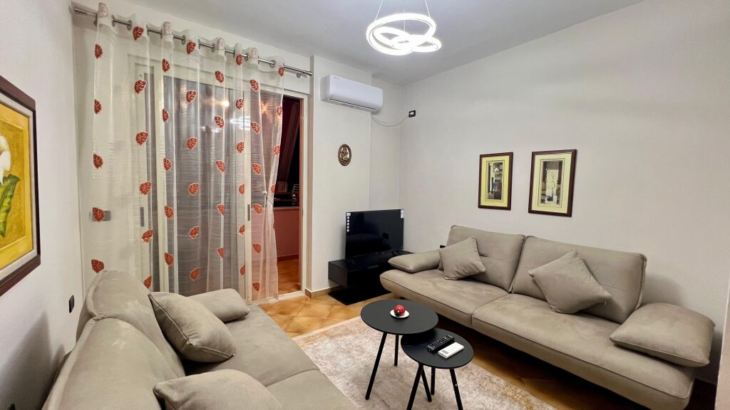 For Rent: 1+1 Apartment 📍Wilson Square (Opposite Petro Nini High School) - 6th Floor - €650 - 75 m² || Developed and Easily Accessible Residential Area