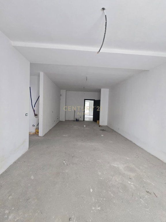 Klering!!!Shesim apartament 3+1+2 ne Dajt!